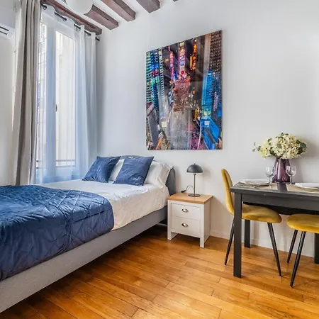 Charming Flat, Center Of Apartment