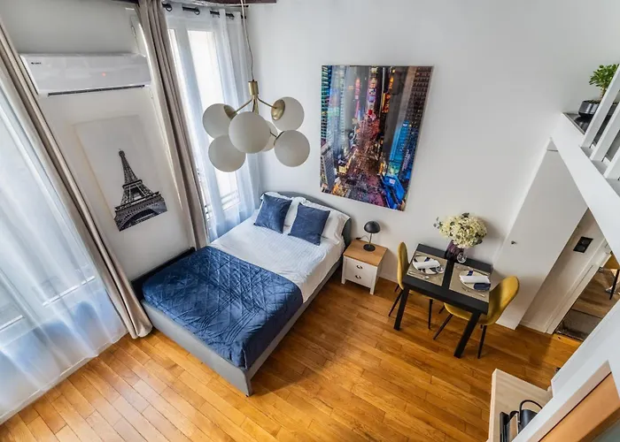 Charming Flat, Center Of * פריז